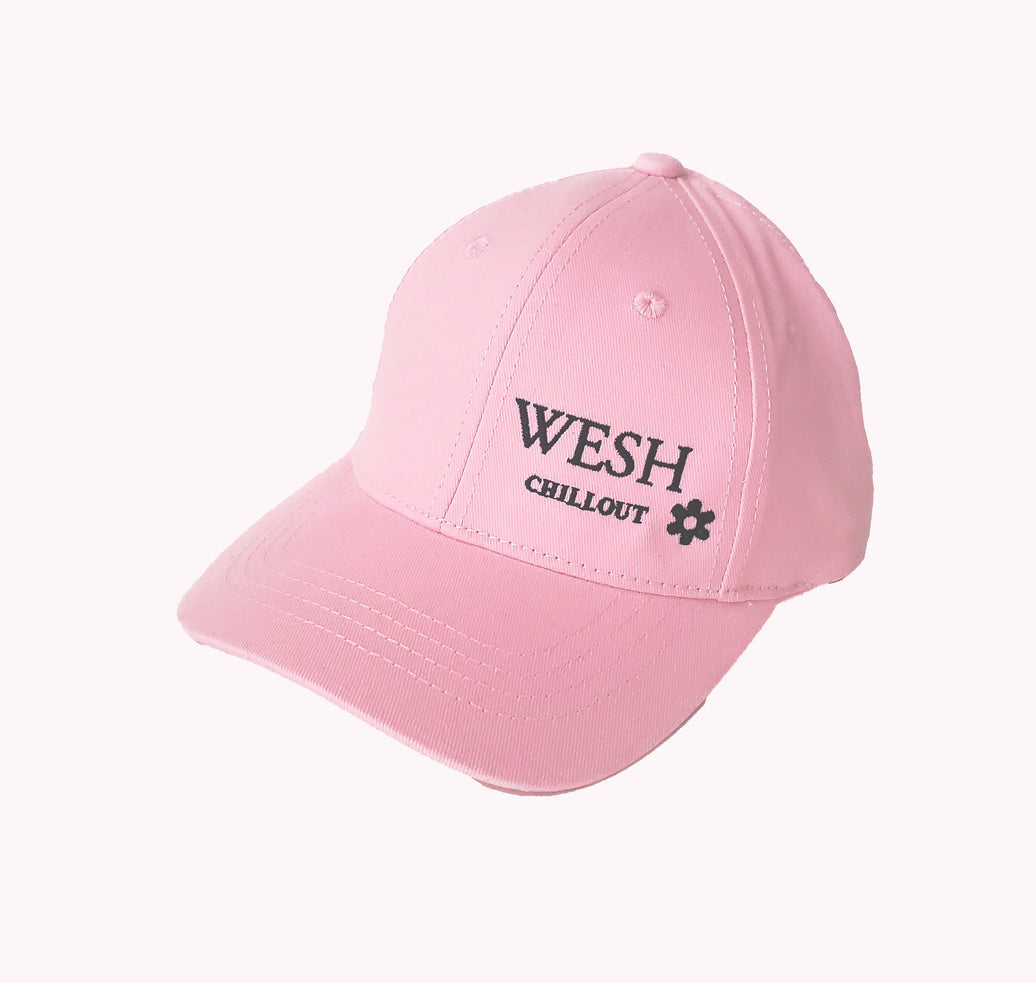 Casquette rose avec fleur